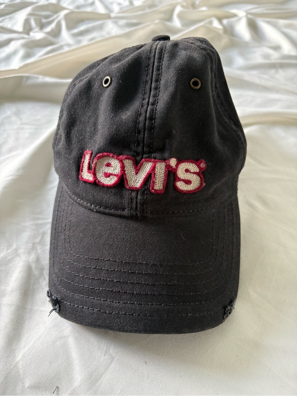 Levi's Black Cap with Pink-Trim Logo